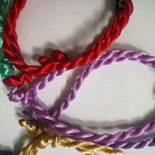 Vòng tay vải may mắn