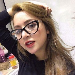 cận xếch