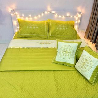Bộ sattin thêu 1m6