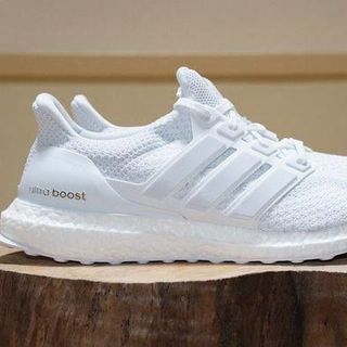 Giày Ultra Boost v40