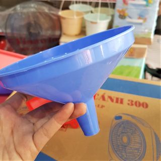 Phễu to Việt Nhật