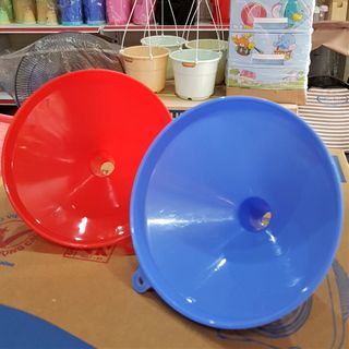 Phễu to Việt Nhật