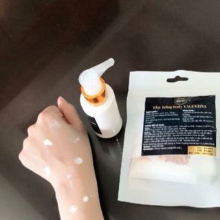 COMBO TẮM TRẮNG KEMBODY VALENTINS