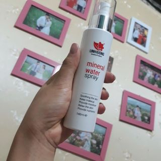 xịt khoáng phụ hồi da