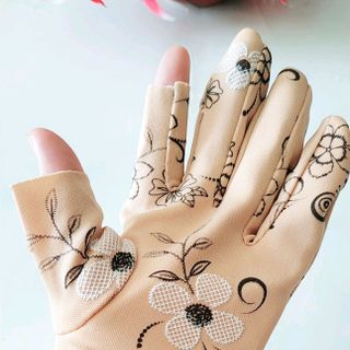 Bao tay hoa văn cắt 2 ngón