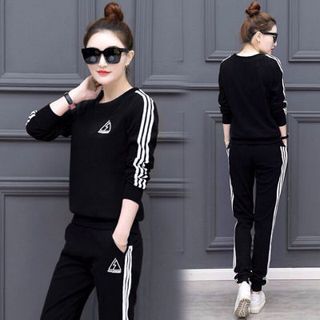 BỘ ĐỒ THỂ THAO NỮ THUÊ TAM GIÁC
