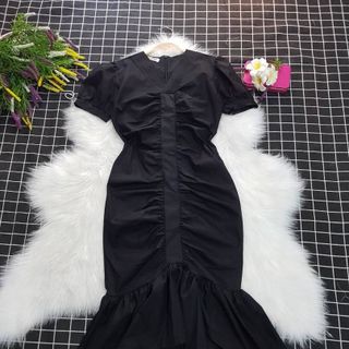 Đầm body nhún bèo lai nữ tính Chất liệu vải cotton thái cáo cấp