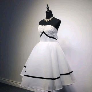 ĐẦM CÚP VIỀN ĐEN