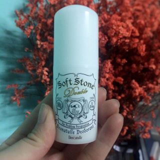 Lăn khử mùi đá khoáng Soft Stone