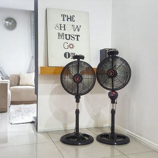 QUẠT HỘP ĐỨNG TIVAKI- LÀN GIÓ MỚI- GIẢM 25 - GÍA LẺ CHỈ 499K/CÂY