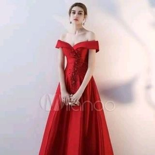 ĐẦM DẠ HỘI TRỄ VAI HOA ĐÁ