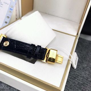 Đồng hồ siêu phẩm versacee