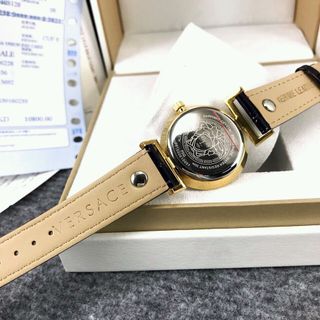 Đồng hồ siêu phẩm versacee