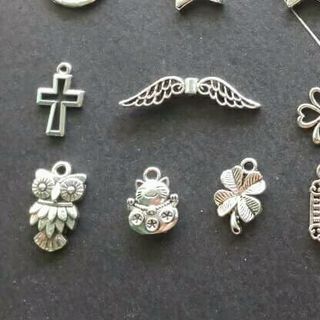 charm trắng nguyên liệu làm vòng