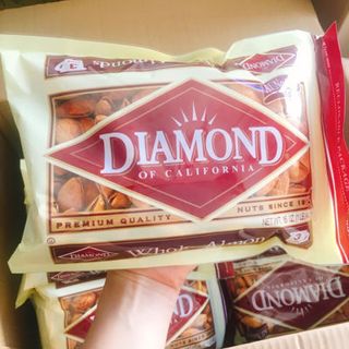 Hạnh nhân vỏ mỏng rang bơ Diamond nhập Mỹ