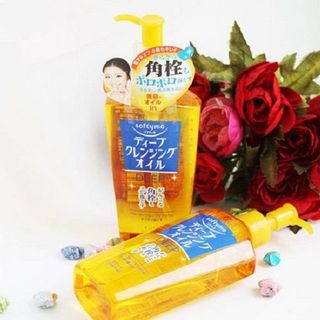 Dầu tẩy trang Kose