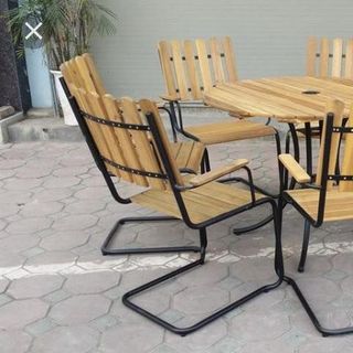 Bộ bàn ghế mặt gỗ chân sắt