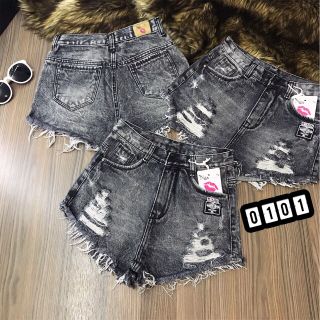 Quần Short Jeans tua lai