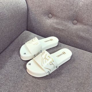 dép bắn tim cute