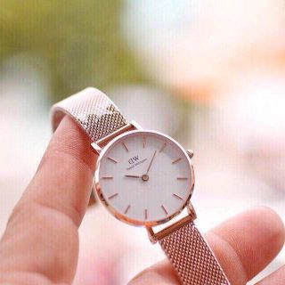 Đồng Hồ Nữ Dây Lụa Giá Rẻ