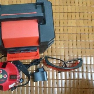 Máy đo cân bằng laser MT05X - tia đỏ