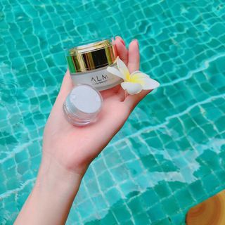 Kem Dưỡng Trắng Tái Tạo Da Ban Đêm Alma