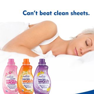 Nước giặt sinh học Astonish chiết xuất hoa mẫu đơn và hoa mộc lan C3370 - 840ml