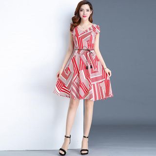 Đầm Xòe Họa Tiết Đen Lập Thể