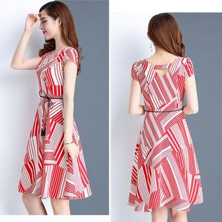Đầm Xòe Họa Tiết Đen Lập Thể