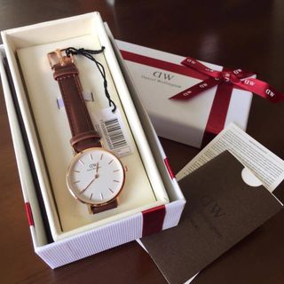 Đồng hồ Dw dây da rẻ