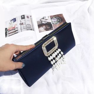 ví cầm tay đính đá sang chảnh