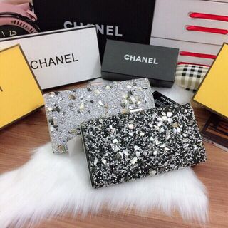 ví cầm tay đính đá