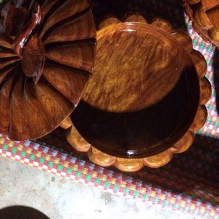 Khay đựng bánh kẹo bằng gỗ hương