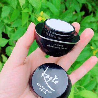 Kem tái tạo da Kojie Nhật