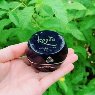 Kem tái tạo da Kojie Nhật