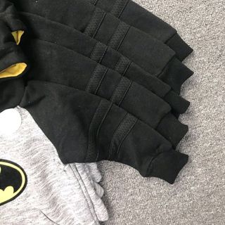Áo Batman tai dơi