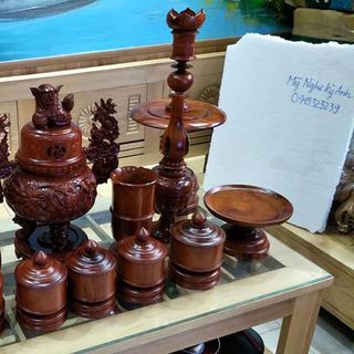 Bộ đồ thờ gỗ