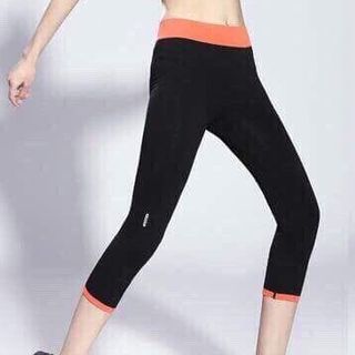 Quần tập lửng Exer