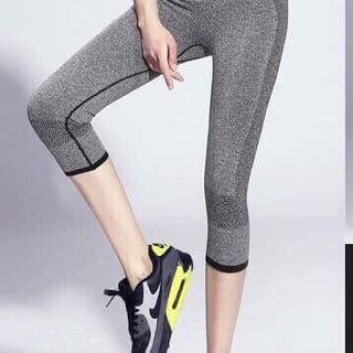 Quần tập lửng Exer