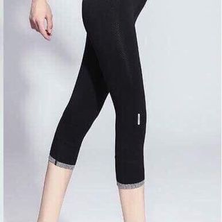 Quần tập lửng Exer