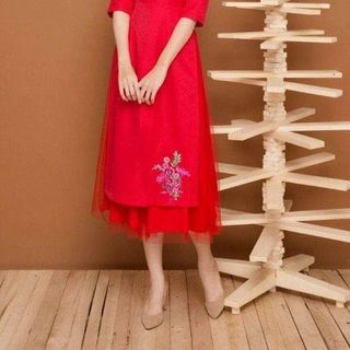 SET ÁO DÀI LỤA  THÊU HOA TAY PHỐI LƯỚI KÈM CHÂN VÁY1