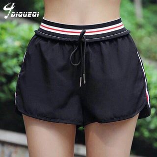 Quần tập đùi sọc đỏ