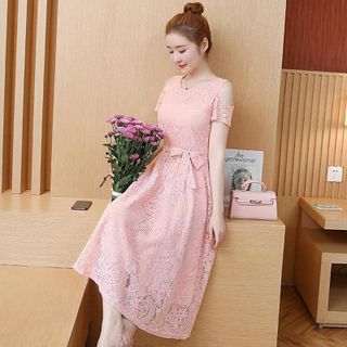 Đầm ren xòe hồng hở vai phối dây phụ kiện