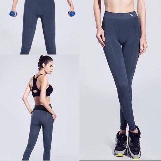 Quần tập dài chữ M