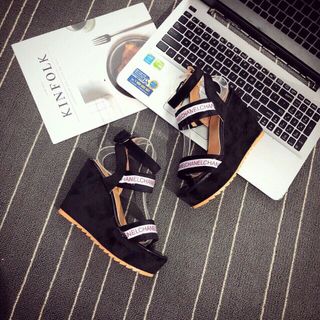 giày sandal xuông