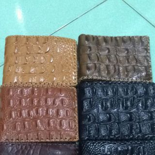 ví da bò dập vân cá sấu may tay