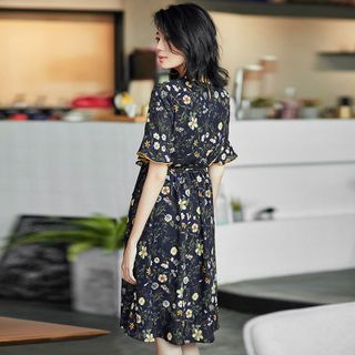 Đầm Bông cổ V