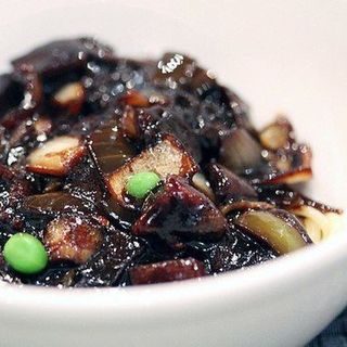 Sốt tương đen nấu mỳ jajangmyeon Hàn Quốc 250gr giá sỉ