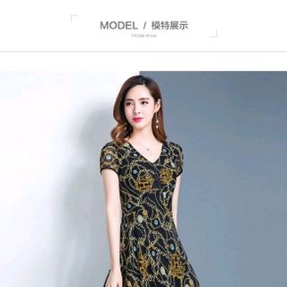ĐẦM XOÈ HOẠ TIẾT ĐỘC ĐÁO CỔ ĐÍNH HẠT