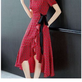 ĐẦM DỰ TIỆC ĐUÔI CÁ